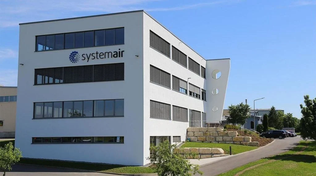 Mit Rückenwind ins neue Geschäftsjahr