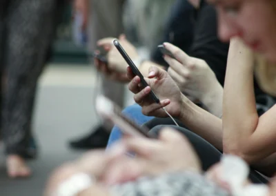 Pausen richtig nutzen: Energie statt Endlos-scrollen